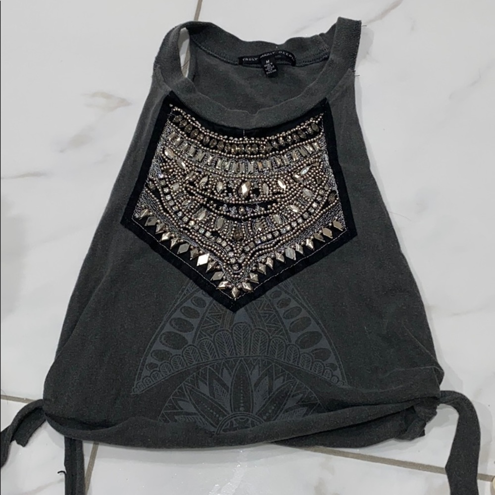 Jewelry embellished crop top ✨